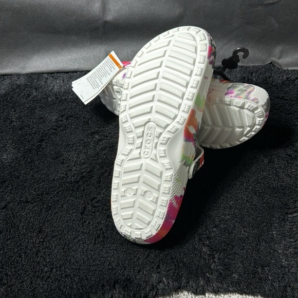 Crocs classic lined tie dye clog main image 6